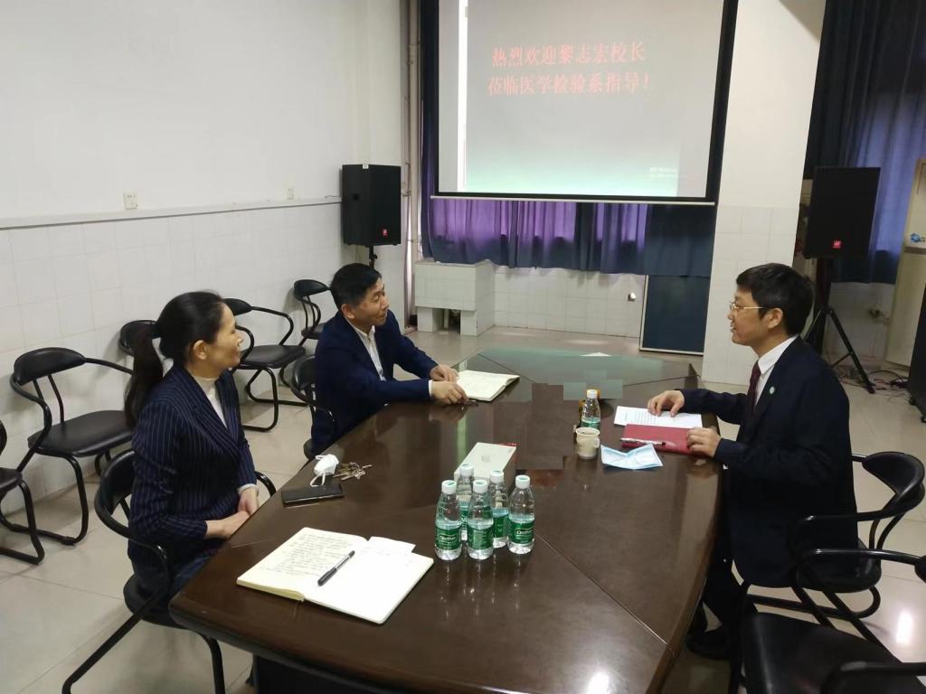 右1：黎志宏副校长